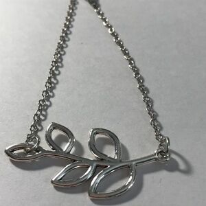 Silver Laurel Leaf Bracelet